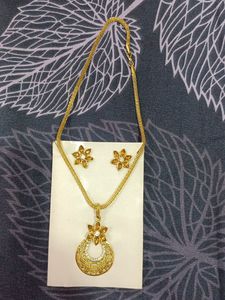 Set Of Earnings &amp; Chain Pendant
