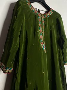 💚 Shades of Green: Mehendi Function Must-Haves