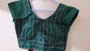 Green Colour Paded Blouse With Stich Sleeves