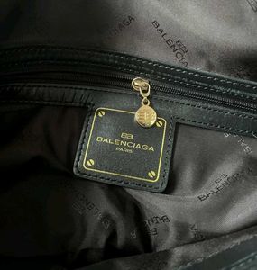 Balenciaga ( Authentic)