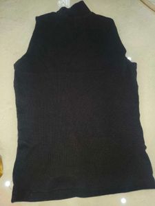 Black Sleeveless Top