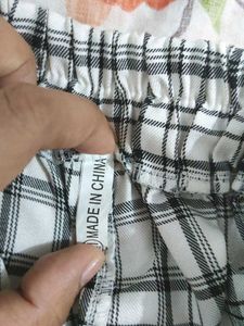 Black &amp; White Pants (Free Size)
