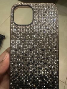 It’s a iPhone 14 Black Cover