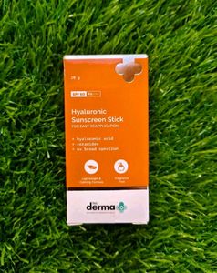 The Derma Co. Hyaluronic Acid Sunscreen Stick