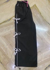 Imported Viral High Waist Bow Parachute Pant🎀