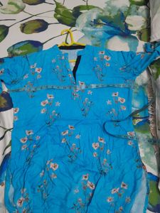 Blue Floral Kurta side cuts available no flaws