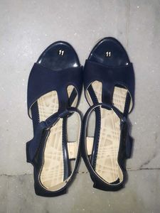 Navy Blue Heels With Gorgeous look💘💥