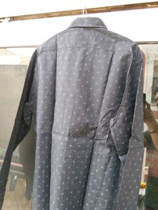 Men&#39;s shirt
