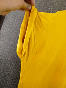 Price Dropped ❗Mustard T Shirt  💛