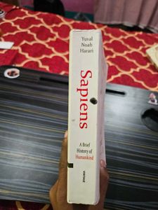 Sapiens: A Brief History of Humankind