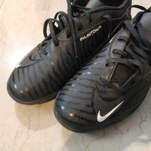 Nike Phantom Black Football Turf Boots UK 6