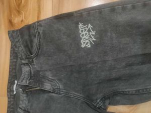 Jeens Pant