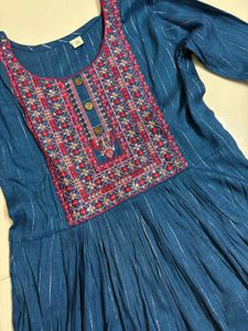 Blue Embroidered Aalia Cut Kurta With Zari Work