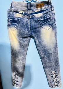Stylish Bluish jean