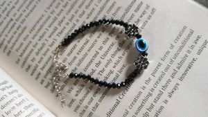 evil eye beaded bracelet.
