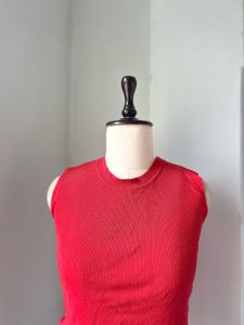 Red Sleeveless Top