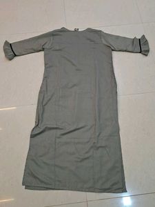 Elegant Embroidered Kurti