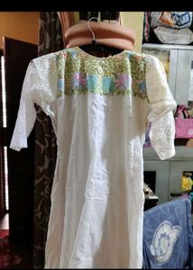 Floral Embroidered Kurta