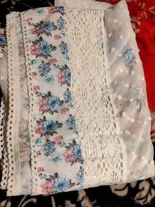 Floral &amp; Lace Duppata