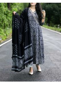 This Beautiful Combination Of rayon printed Kurti