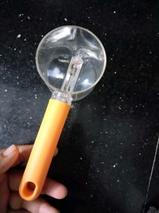Vegetable Peeler with Container