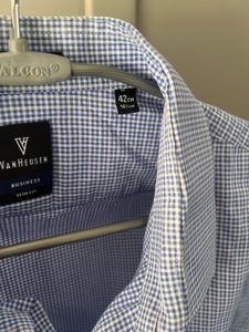 Men&#39;s Blue Checkered Shirt from van heusen
