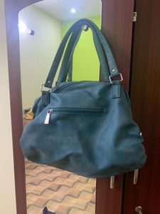 Code 3 Zip Handbag