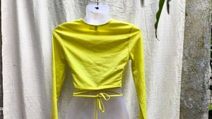 H&amp;M SEXY CROP TOP