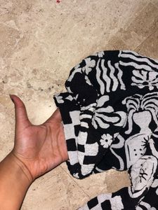 Bold &amp; stylish 🖤🤍 Black &amp; white printed top