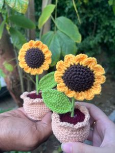 Crochet sunflower pot