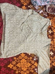 stylish Light Green Top With White Pttetns