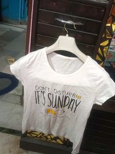 Women Classic T Shirt Summers Wear.