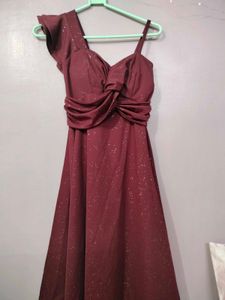 MAROON ONE SHOULDER PARTY DRESS