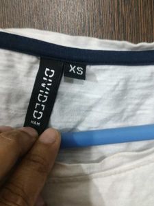 H&amp;M  Cute 'Believe in Magic' Tee