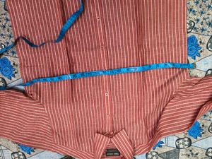 Self Lining Design Men&#39;s Casual SHirt In L 40 Size