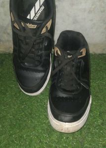 Roadster Black Casual Shoes