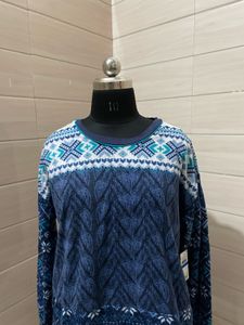 New with tag Blue Patterned Pullover