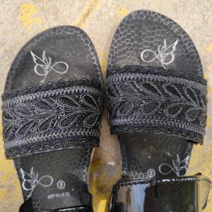 Panta Black Sandals Size 5