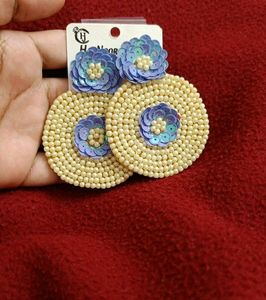 Beaded Handmade Earrings💙