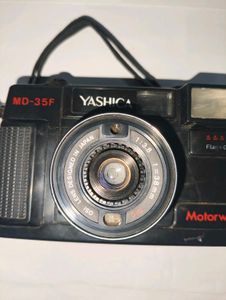 Yashica MD-35F Motorwind Camera