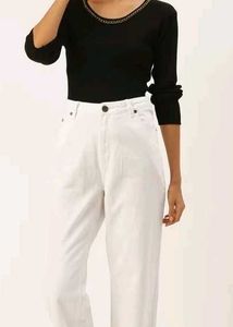 White High-Waisted Jeans