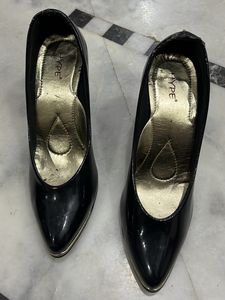 Hype Classy black Heels For Party