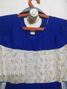 Elegant Blue &amp; White Kurta Set