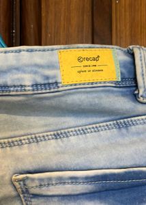 Light Wash High-Waisted Jeans