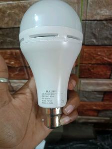 Halonix Bulb