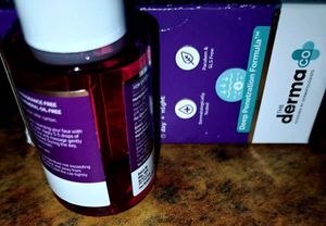 Derma Co Serum and Sunscreen