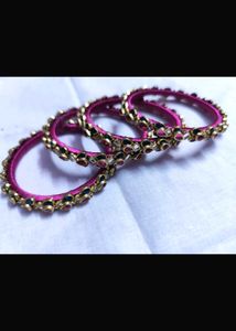 Set of 4 Pink Bangles