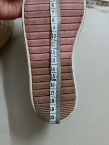 Girls Minnie Mouse Shoe.