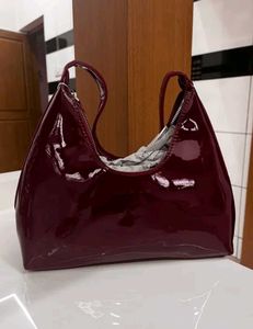 solid shoulder bag