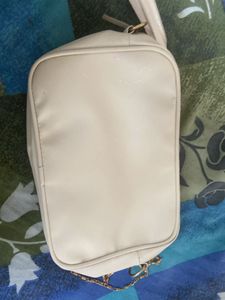 I Am Selling Girls Slings Bag